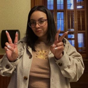 Meet your Posher, Verenice